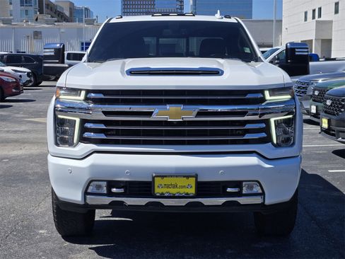 Used 2022 Chevrolet Silverado 2500 High Country image 2