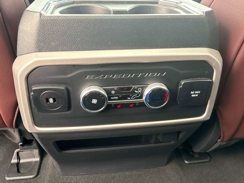 Used 2024 Ford Expedition Max Limited image 13