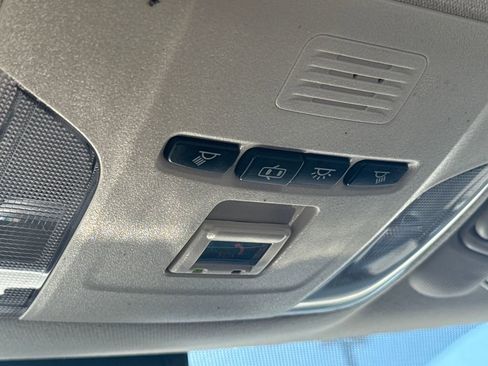 Used 2022 Toyota Corolla LE image 31