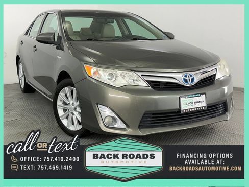 Used 2013 Toyota Camry XLE w/ Leather Pkg FWD image 1