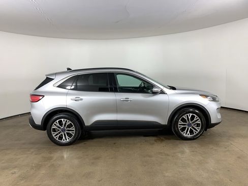 Used 2020 Ford Escape SEL image 7