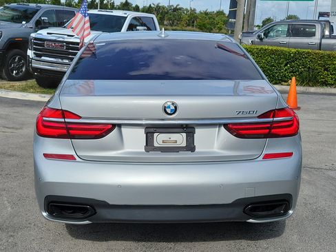 Used 2017 BMW 750i RWD image 6
