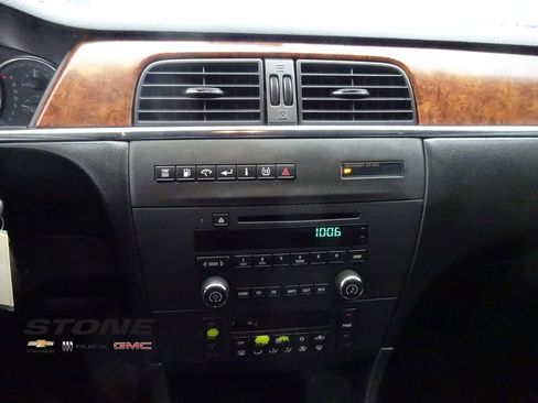 Used 2006 Buick LaCrosse CXL w/ Chrome Appearance Package image 26