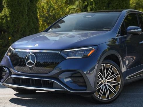 Used 2023 Mercedes-Benz EQE 350+ SUV w/ AMG Line Exterior Package image 2