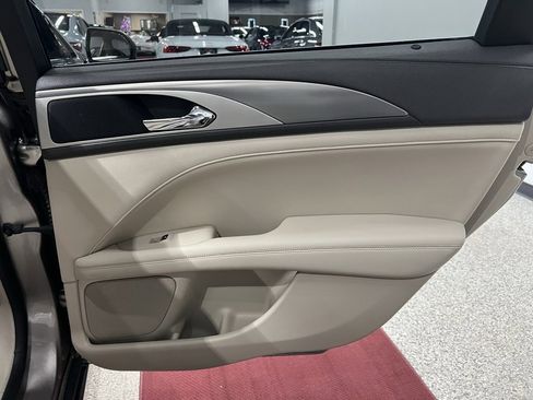 Used 2019 Lincoln MKZ Premiere image 29