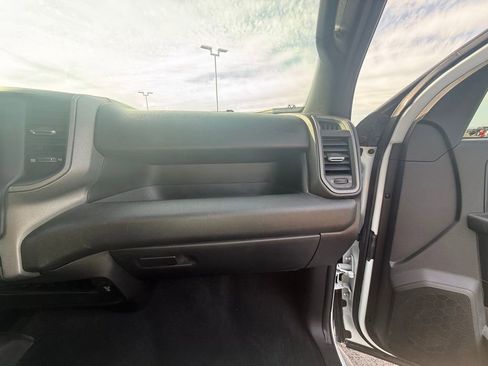 Used 2024 RAM 2500 Tradesman w/ Chrome Appearance Group image 18