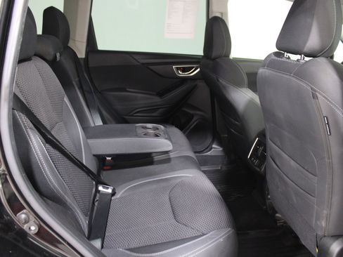 Used 2022 Subaru Forester Premium image 23