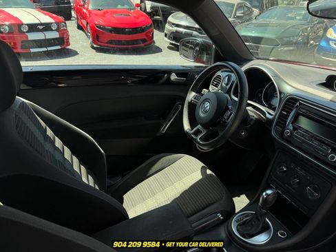 Used 2014 Volkswagen Beetle R-Line FWD image 20