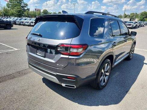 Used 2024 Honda Pilot Elite image 3