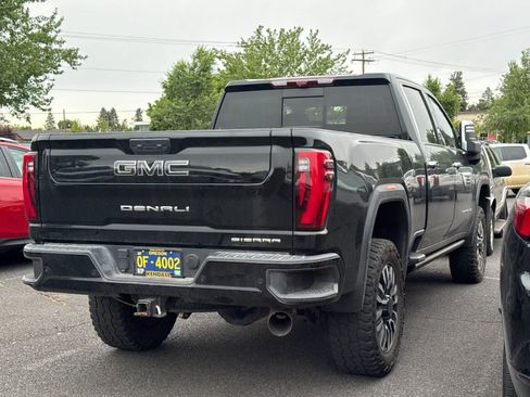 Used 2024 GMC Sierra 3500 Denali Ultimate AWD/4WD image 4