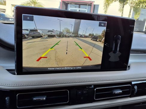 Used 2022 Lincoln Nautilus FWD image 29