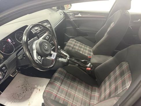 Used 2018 Volkswagen GTI S image 10