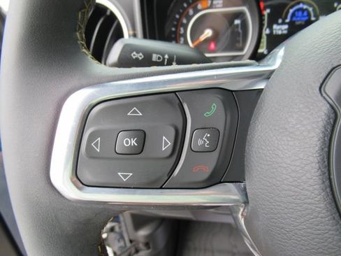 Certified 2025 Jeep Wrangler Unlimited Sahara w/ Safety Group AWD/4WD image 24