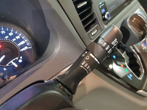 Used 2020 Toyota Sienna XLE image 25