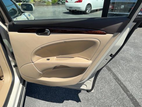 Used 2011 Buick Lucerne CXL FWD image 22