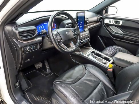 Used 2020 Ford Explorer Platinum w/ Premium Technology Package image 14