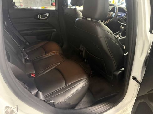 Used 2023 Jeep Compass High Altitude AWD/4WD image 26