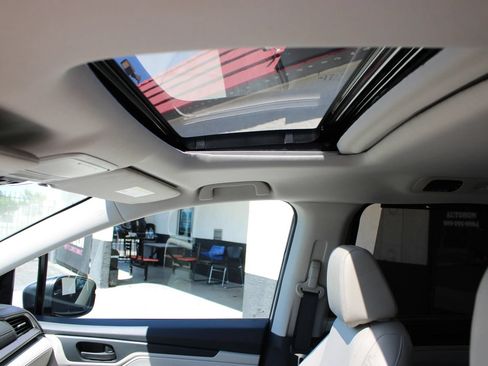 Used 2025 Honda Odyssey EX-L image 18
