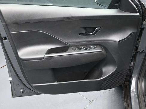 Used 2025 Hyundai Kona SEL AWD/4WD image 9