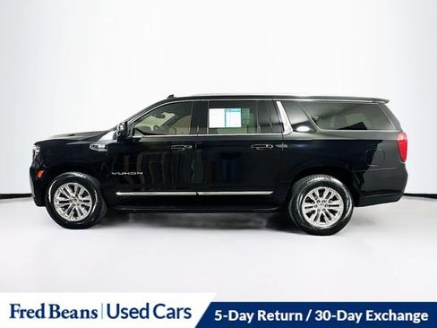 Used 2023 GMC Yukon XL SLT w/ SLT Premium Package image 4