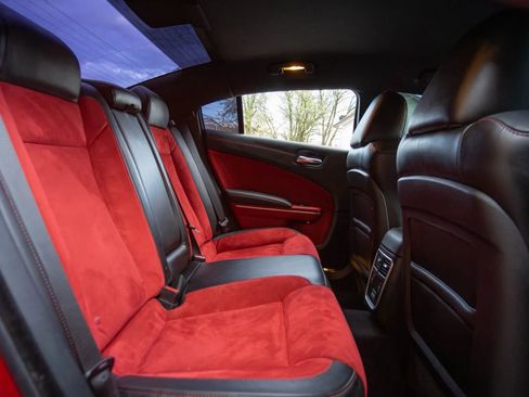 Used 2022 Dodge Charger Scat Pack w/ Plus Group RWD image 16