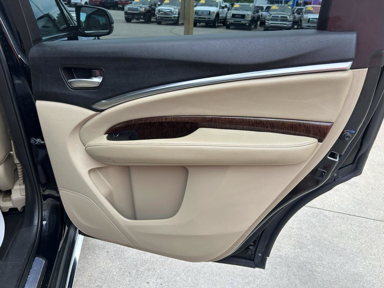 Used 2017 Acura MDX SH-AWD image 16