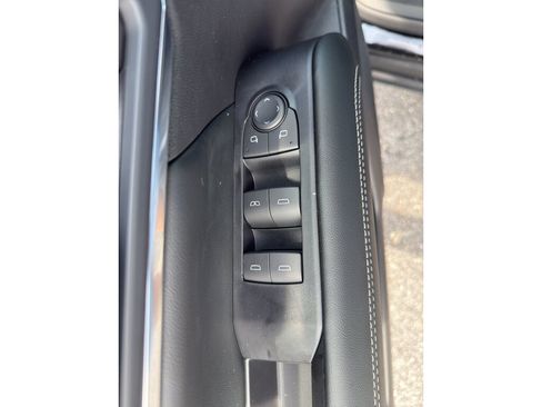 New 2027 GMC Terrain Elevation w/ Elevation Premium Package AWD/4WD image 7