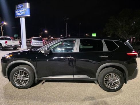 Used 2023 Nissan Rogue S image 5