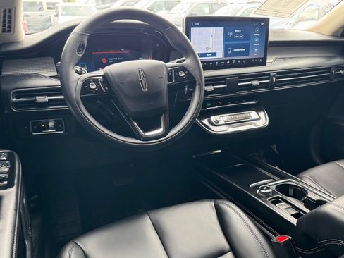 Used 2023 Lincoln Corsair FWD image 34