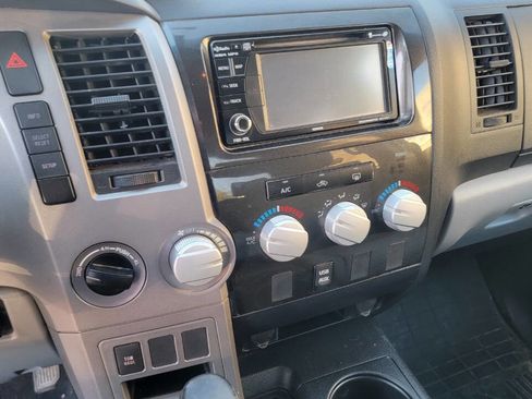 Used 2012 Toyota Tundra 4x4 CrewMax image 17