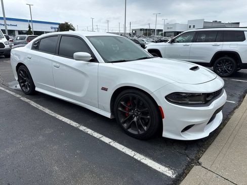 Certified 2022 Dodge Charger Scat Pack w/ Plus Group RWD image 3