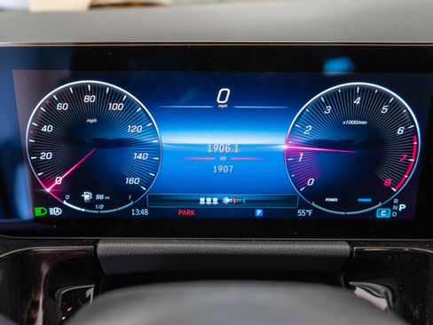 Certified 2025 Mercedes-Benz GLA 250 4MATIC image 10