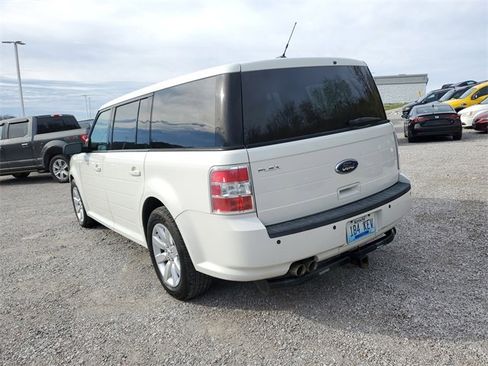 Used 2009 Ford Flex SE image 6