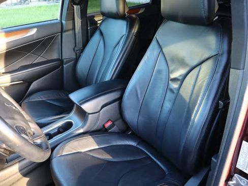 Used 2019 Lincoln MKC Select w/ Select Plus Package AWD/4WD image 6