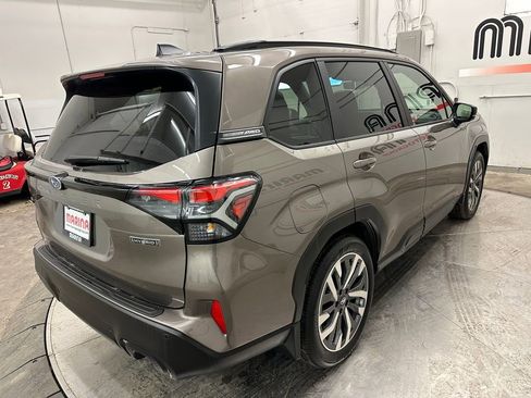 Used 2025 Subaru Forester Touring image 17