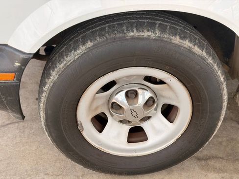 Used 2002 Chevrolet Astro RWD image 9