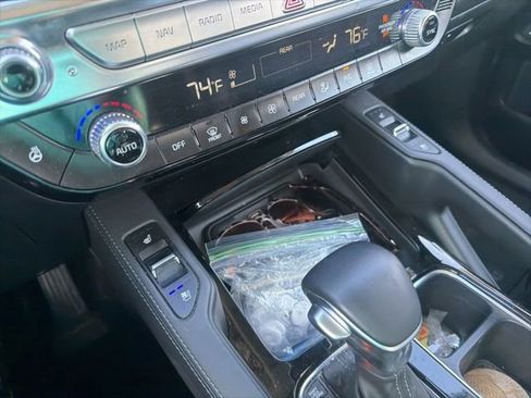 Used 2022 Kia Telluride EX w/ EX Premium Package AWD/4WD image 16