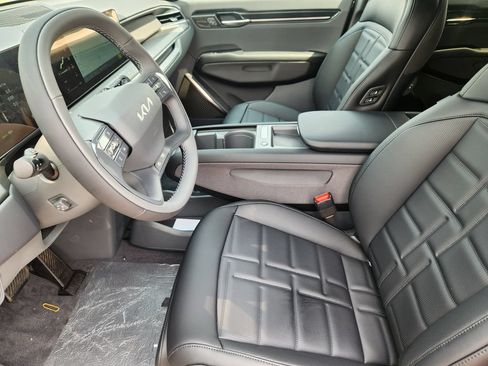 New 2026 Kia EV9 Land w/ Nightfall Edition Package AWD/4WD image 6