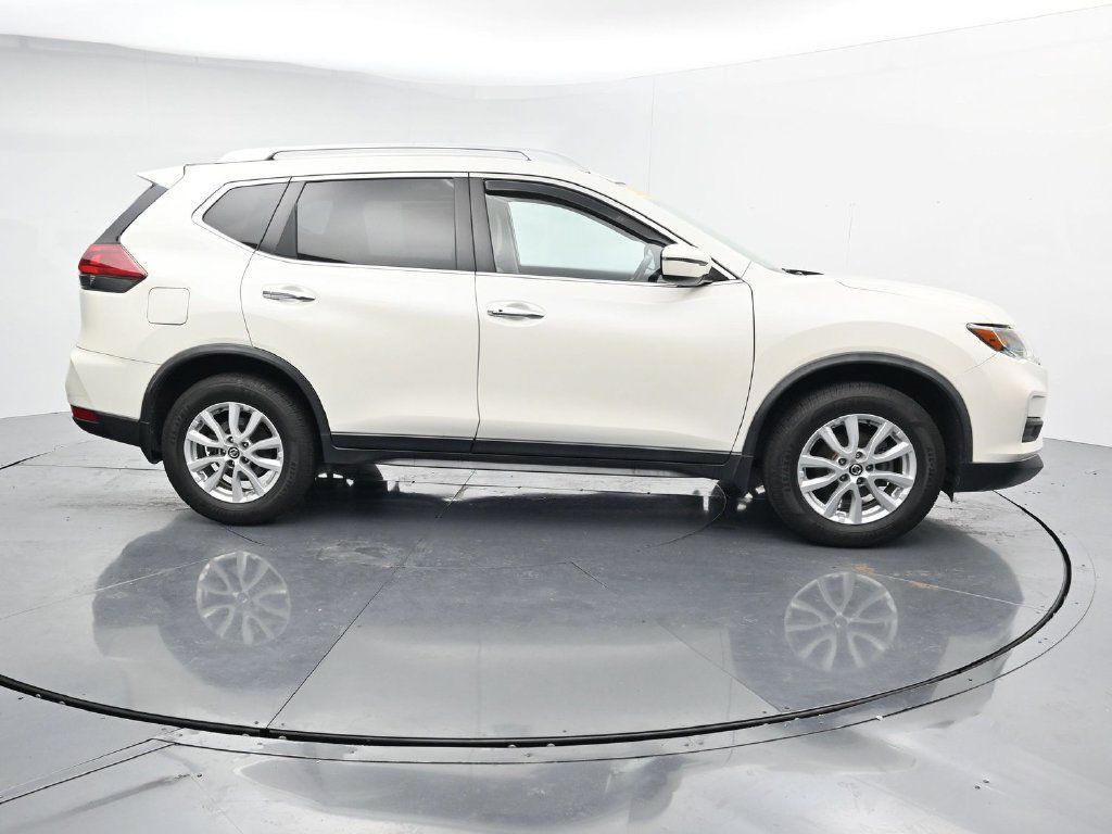 Used 2018 Nissan Rogue SV AWD/4WD image 9