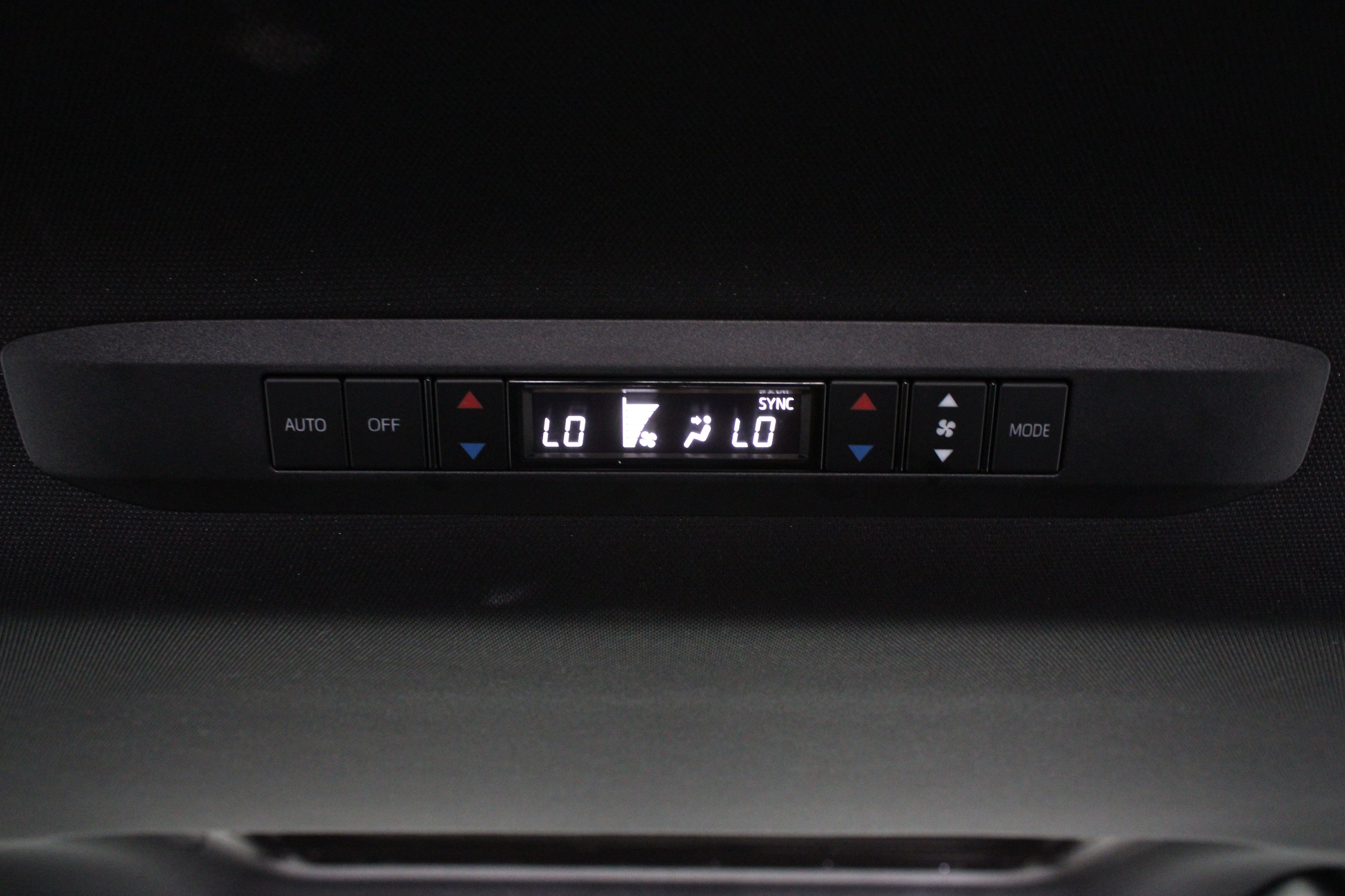 Certified 2025 Toyota Sienna XLE Woodland Edition AWD/4WD image 30