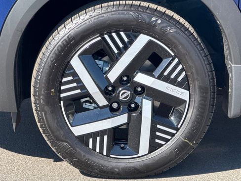 New 2026 Nissan Kicks SV image 31