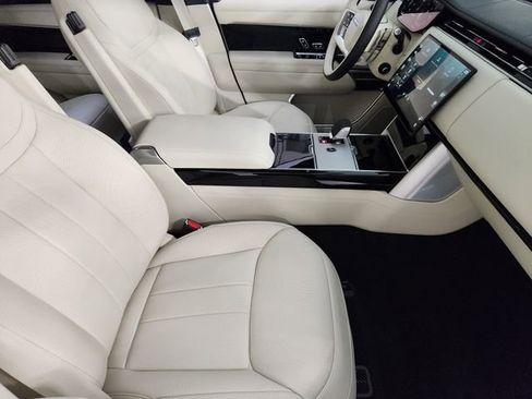 New 2026 Land Rover Range Rover SE AWD/4WD image 3