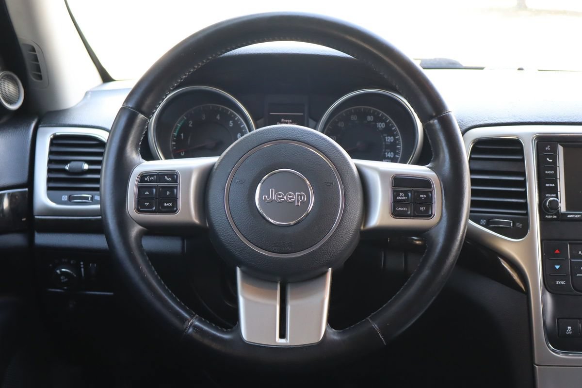 Used 2012 Jeep Grand Cherokee Laredo AWD/4WD image 18