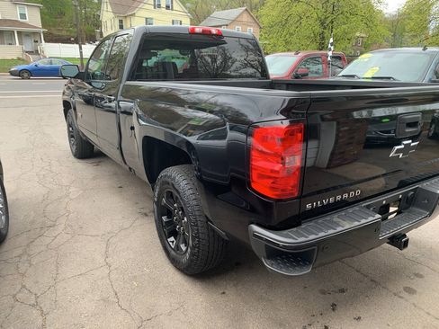 Used 2017 Chevrolet Silverado 1500 LT w/ Midnight Edition AWD/4WD image 7