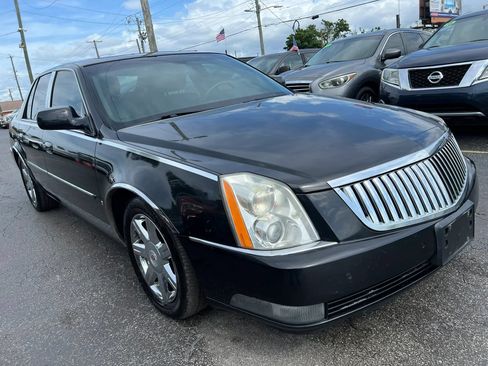 Used 2007 Cadillac DTS Luxury I w/ Sun And Navigation Package FWD image 4