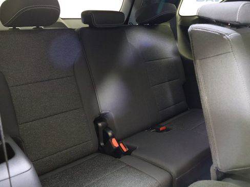 New 2026 Chevrolet Traverse LT w/ Midnight/Sport Edition image 21