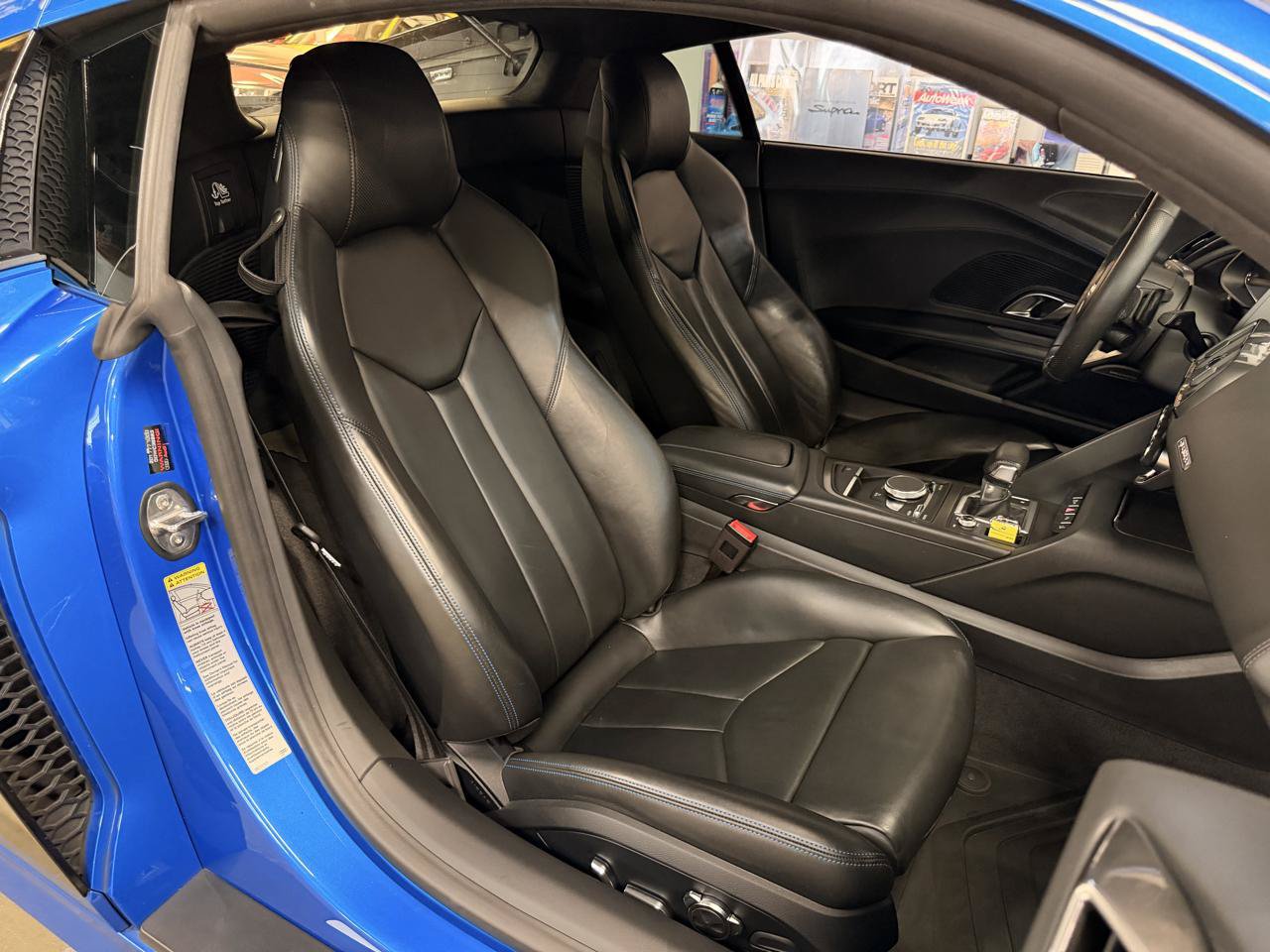Used 2018 Audi R8 V10 AWD/4WD image 17