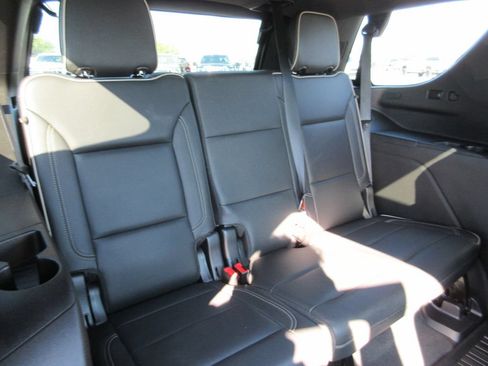 Certified 2021 GMC Yukon SLT w/ SLT Premium Package AWD/4WD image 28