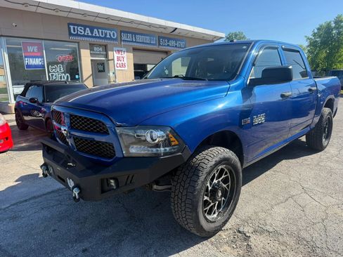 Used 2017 RAM 1500 Express AWD/4WD image 2
