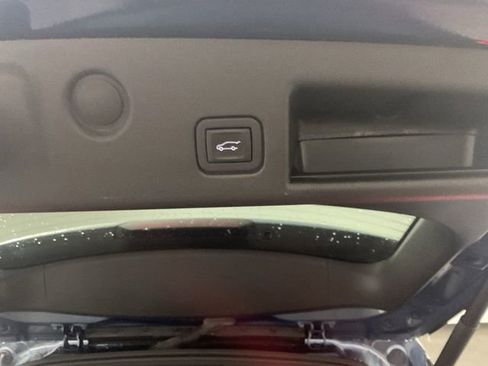 Certified 2024 Chevrolet Equinox Premier image 34